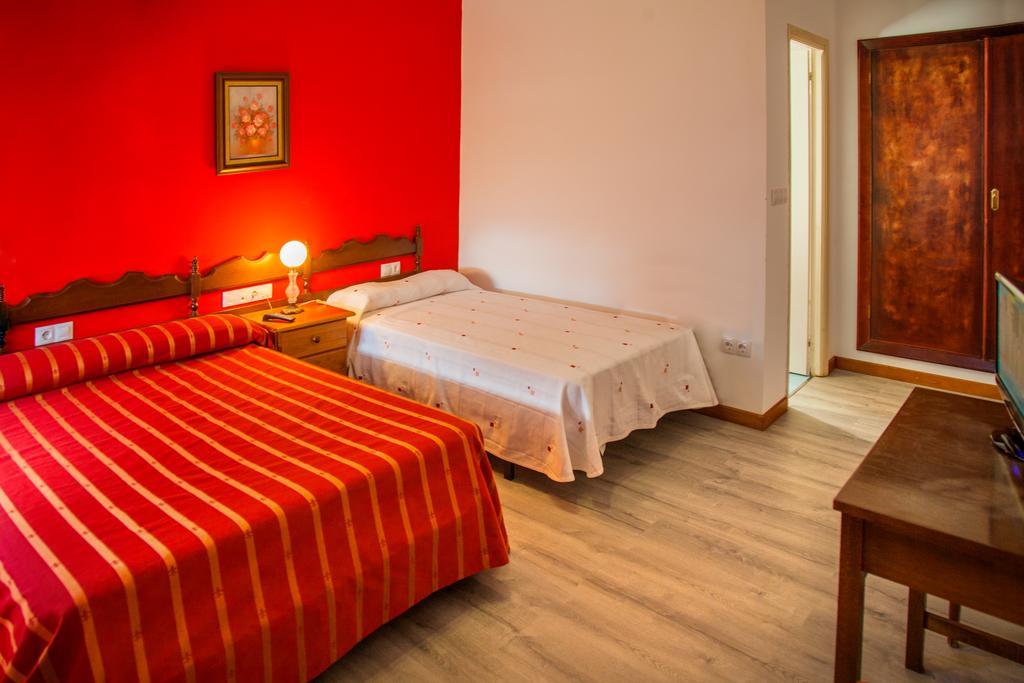 Pension Restaurante Cantabrico Cariño Екстериор снимка